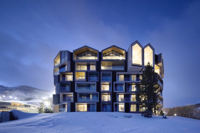 Luxury Ski Cabin Experiences: A Complete Guide to Elegant Alpine Living