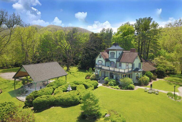 AVL Luxury Vacation Rentals: Your Complete Guide to Asheville’s Premium Getaway Experience